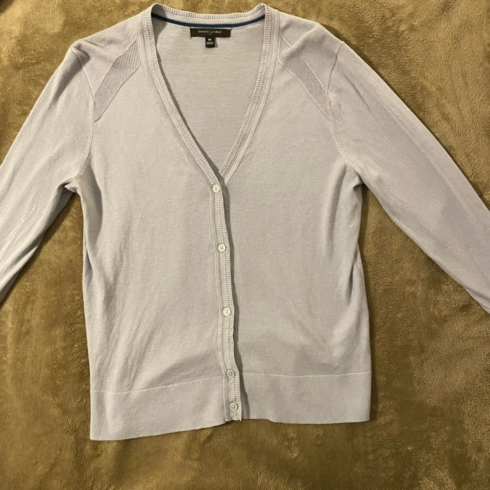 Banana Republic Light Gray Knit Sweater - Picture 2 of 3